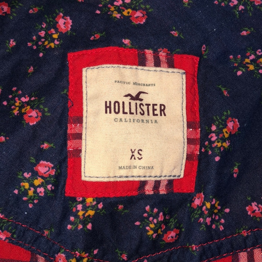 Hollister Plaid Flannel - Picture 2 of 7